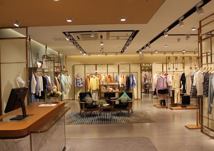About The Lighting Of The Clothing Store About The Lighting Of The Clothing Store