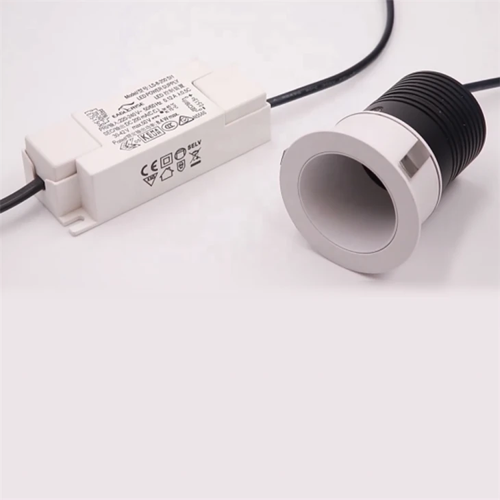 0-10V Dimming 15-il grad Raġġ Angolu Led Spotlight